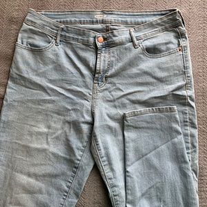 Old Navy light wash skinny jeans, size 14